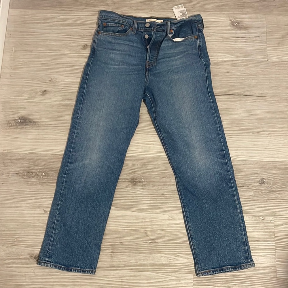 Levi’s Wedgie Straight worn once